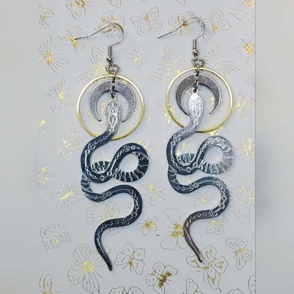 Jewelry - Snake earrings
